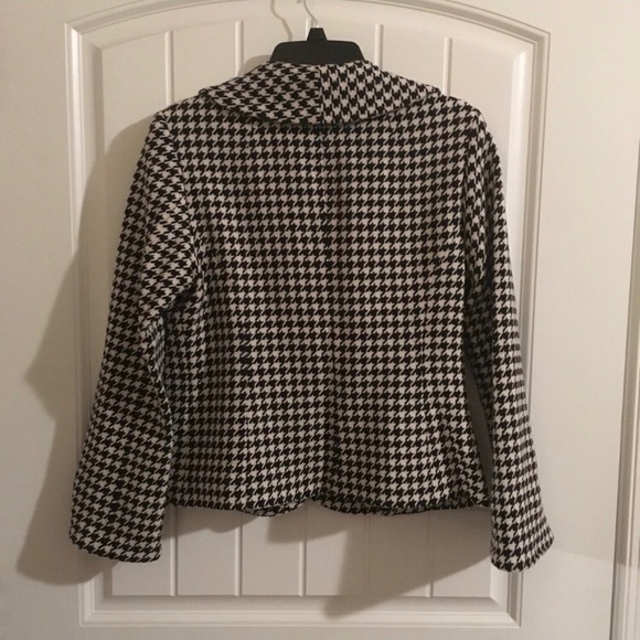 Jacket - Picture 2 of 4